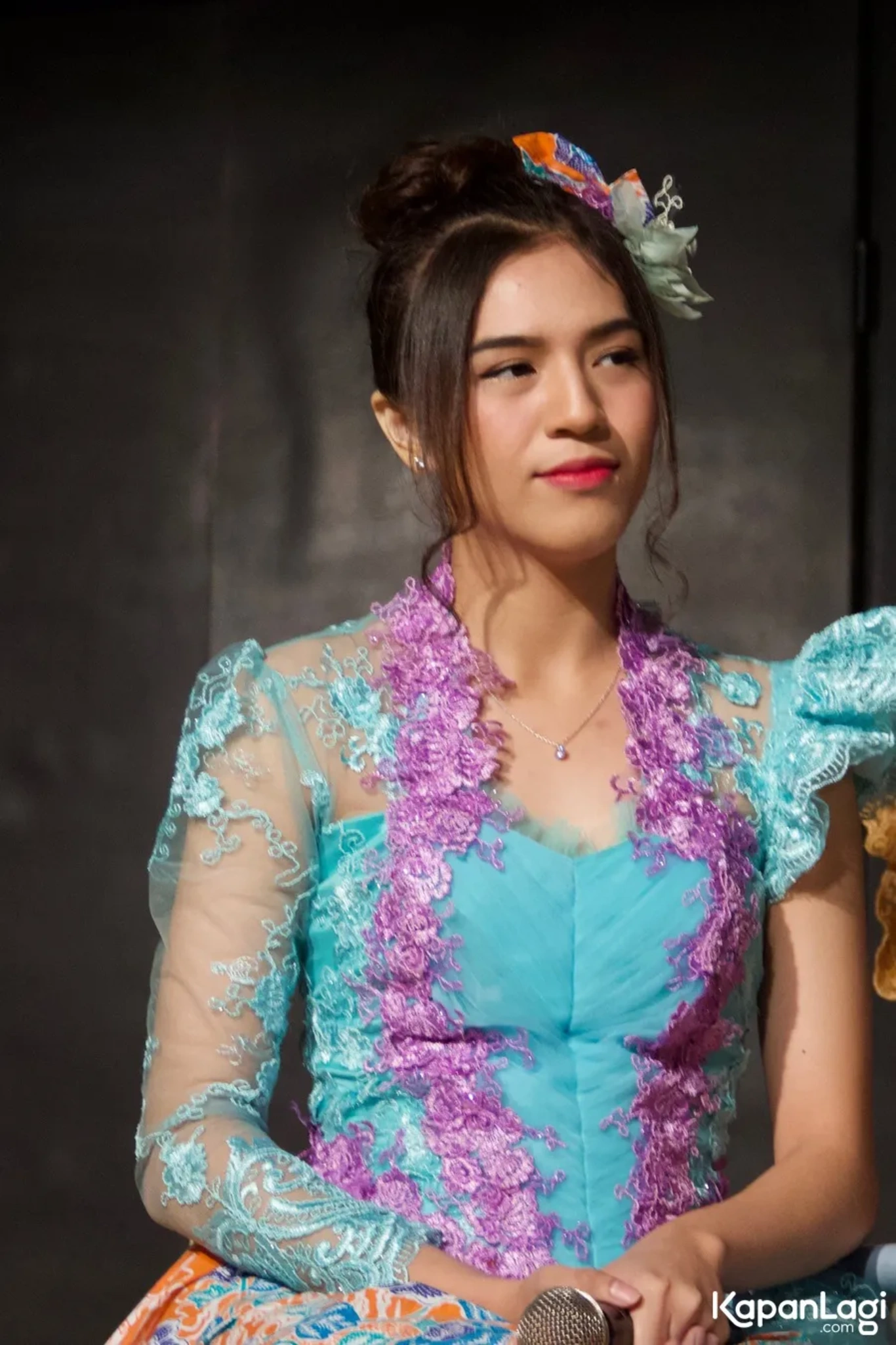 Jika Anda tidak melihat foto Gaby JKT48, kemungkinan karena foto dengan nomor tersebut tidak tersedia di Kapanlagi.com™