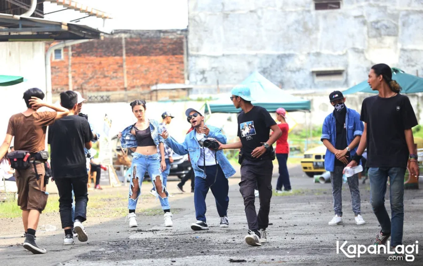 Jika Anda tidak melihat foto Gamaliel, kemungkinan karena foto dengan nomor tersebut tidak tersedia di Kapanlagi.com™
