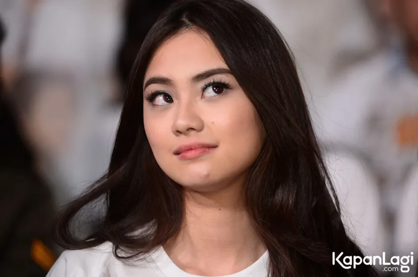 Jika Anda tidak melihat foto Gege Elisa, kemungkinan karena foto dengan nomor tersebut tidak tersedia di Kapanlagi.com™