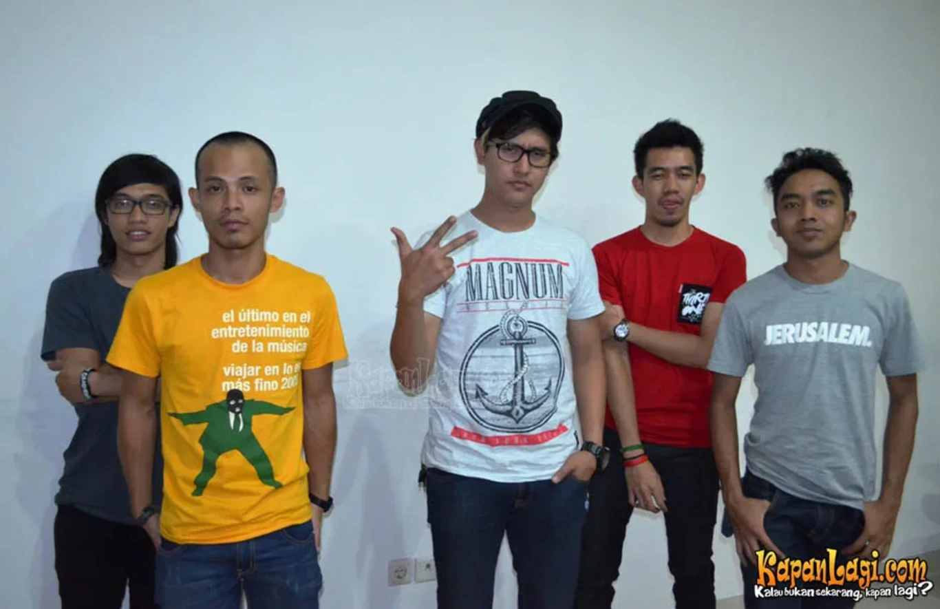 Jika Anda tidak melihat foto GoodBoyBadminton, kemungkinan karena foto dengan nomor tersebut tidak tersedia di Kapanlagi.com™