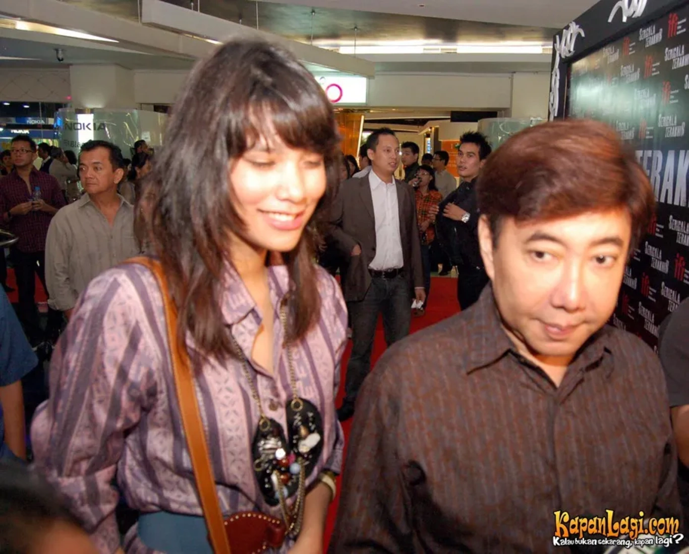 Jika Anda tidak melihat foto Guruh Soekarno Putra, kemungkinan karena foto dengan nomor tersebut tidak tersedia di Kapanlagi.com™