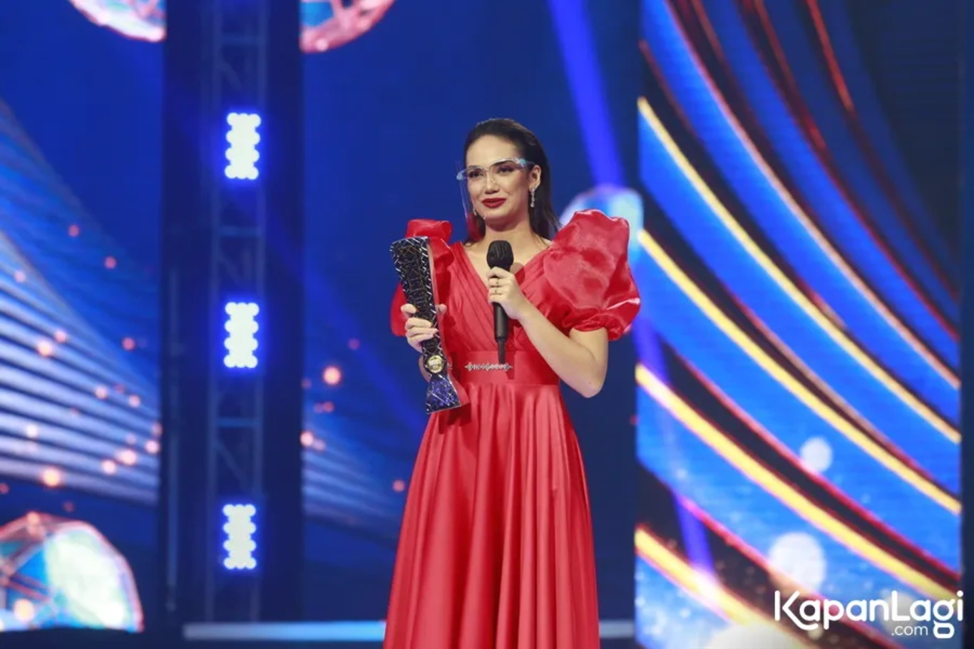 Jika Anda tidak melihat foto Haico Van Der Veken, kemungkinan karena foto dengan nomor tersebut tidak tersedia di Kapanlagi.com™