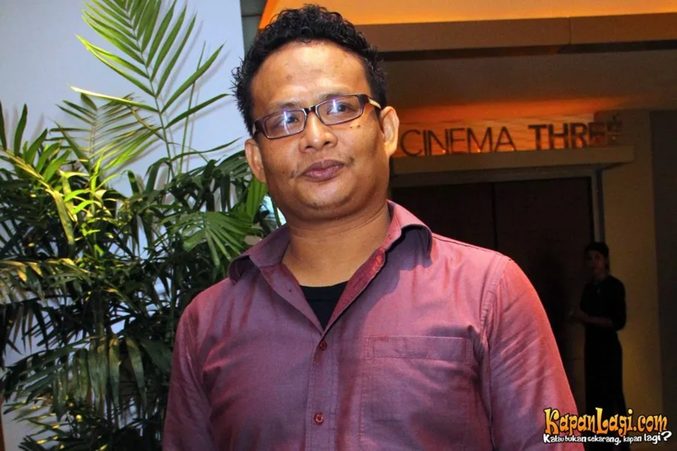 Jika Anda tidak melihat foto Helfi Kardit, kemungkinan karena foto dengan nomor tersebut tidak tersedia di Kapanlagi.com™