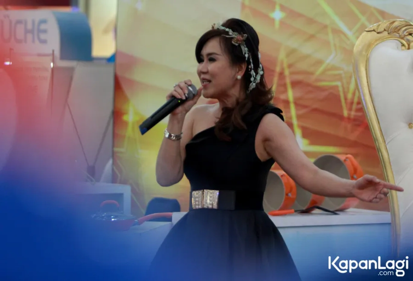 Jika Anda tidak melihat foto Herna Tan, kemungkinan karena foto dengan nomor tersebut tidak tersedia di Kapanlagi.com™