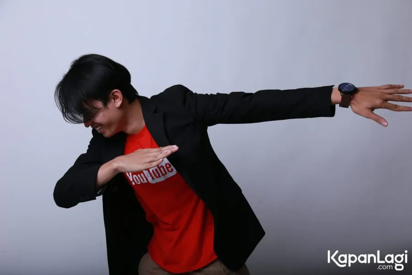 Jika Anda tidak melihat foto Hisqie Furqonie, kemungkinan karena foto dengan nomor tersebut tidak tersedia di Kapanlagi.com™