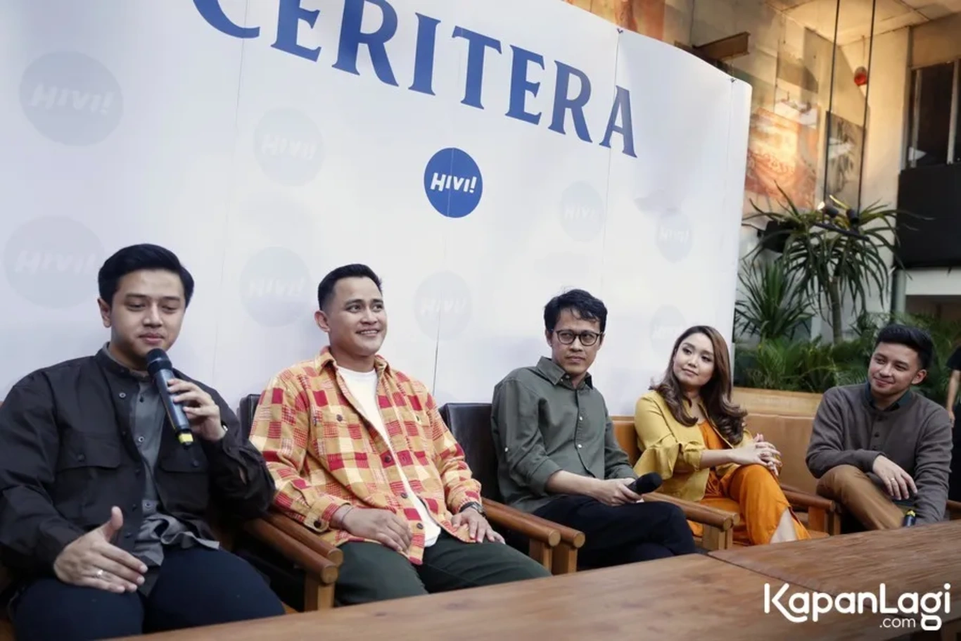 Jika Anda tidak melihat foto Hivi, kemungkinan karena foto dengan nomor tersebut tidak tersedia di Kapanlagi.com™