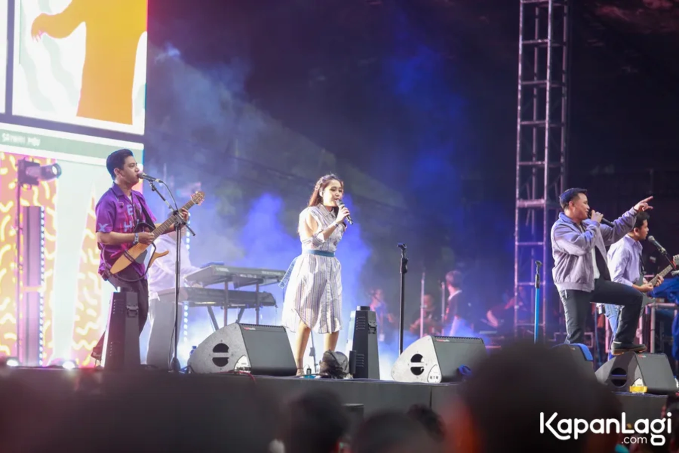 Jika Anda tidak melihat foto Hivi, kemungkinan karena foto dengan nomor tersebut tidak tersedia di Kapanlagi.com™