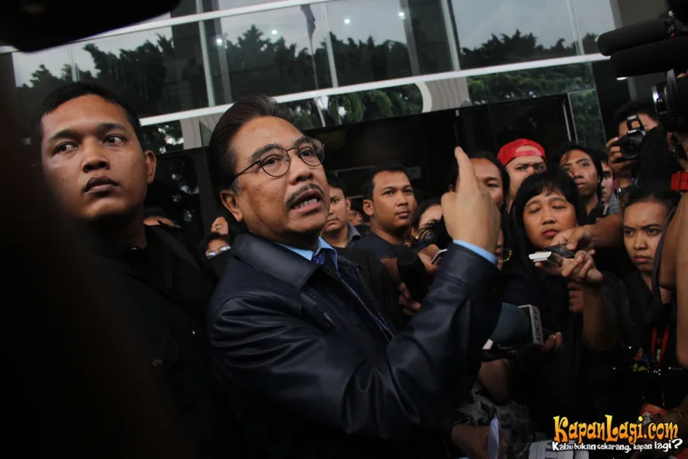 Jika Anda tidak melihat foto Hotma Sitompul, kemungkinan karena foto dengan nomor tersebut tidak tersedia di Kapanlagi.com™
