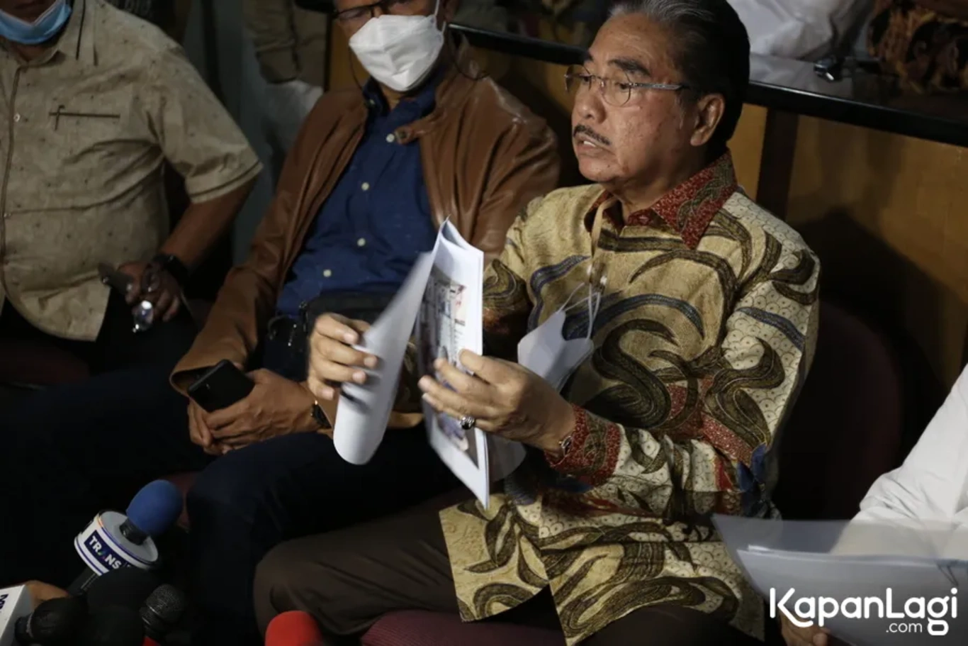 Jika Anda tidak melihat foto Hotma Sitompul, kemungkinan karena foto dengan nomor tersebut tidak tersedia di Kapanlagi.com™