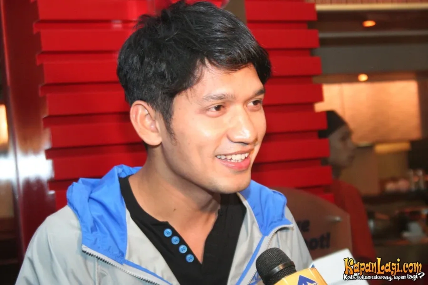 Jika Anda tidak melihat foto Ibnu Jamil, kemungkinan karena foto dengan nomor tersebut tidak tersedia di Kapanlagi.com™