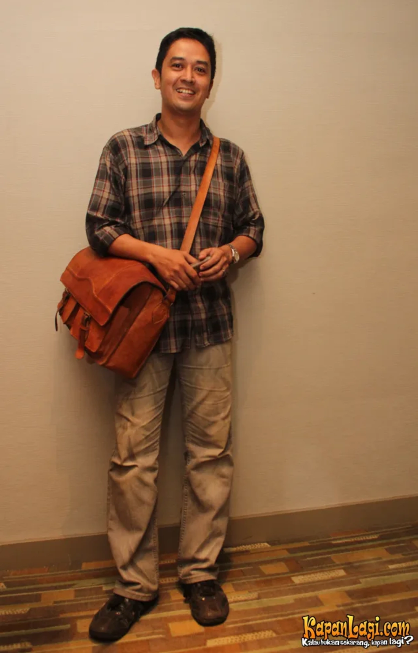 Jika Anda tidak melihat foto Ida Bagus Made Oka Sugawa, kemungkinan karena foto dengan nomor tersebut tidak tersedia di Kapanlagi.com™