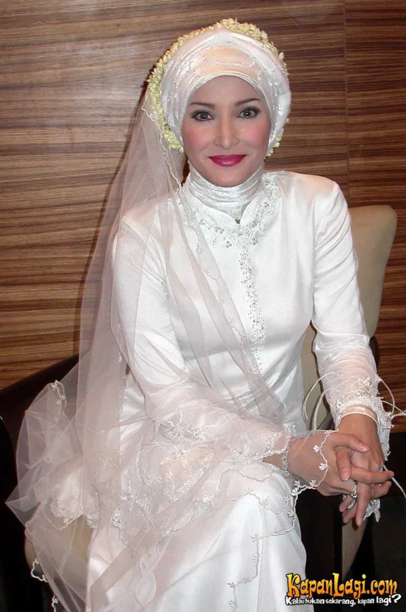 Jika Anda tidak melihat foto Inneke Koesherawati, kemungkinan karena foto dengan nomor tersebut tidak tersedia di Kapanlagi.com™