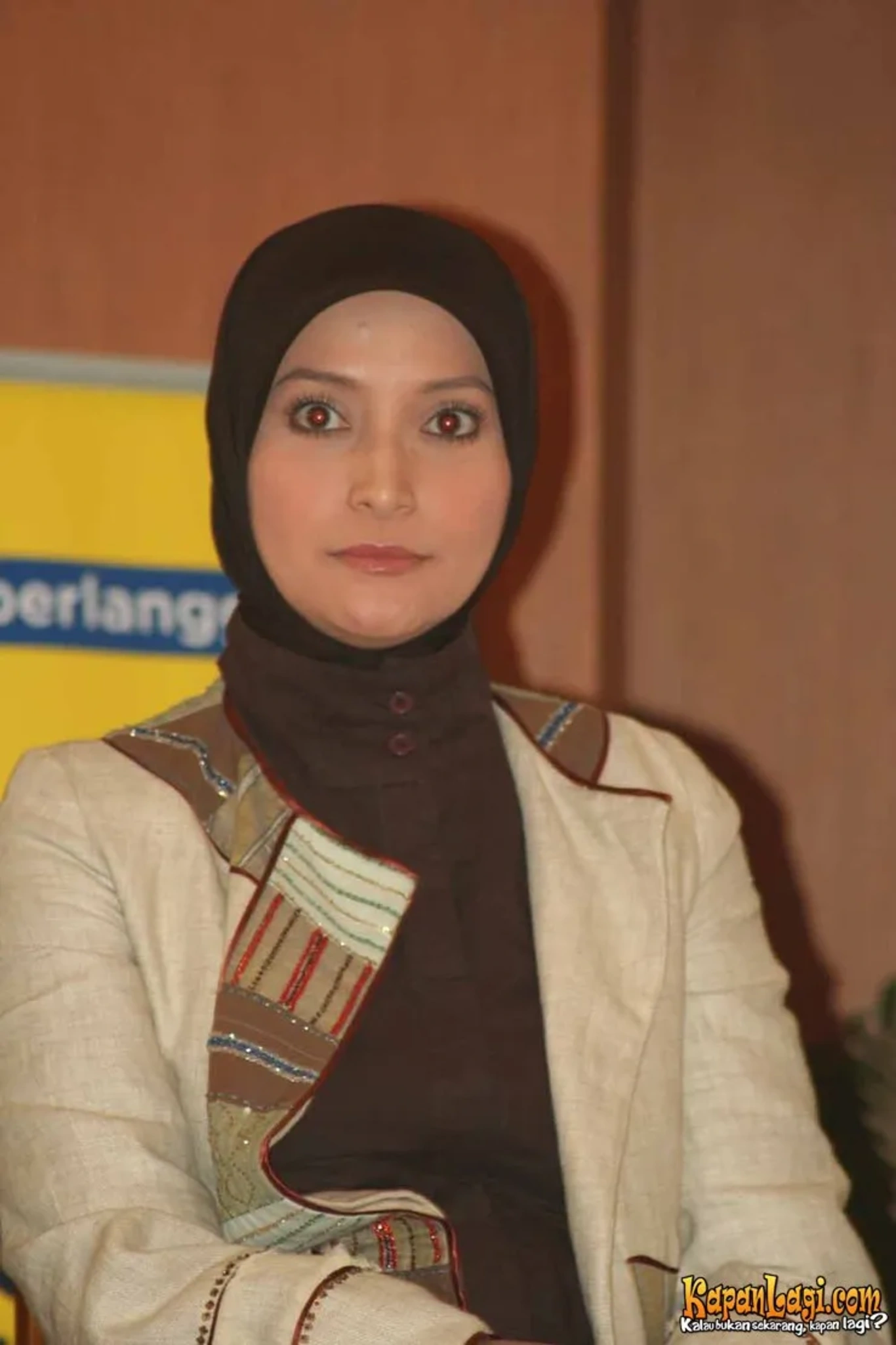 Jika Anda tidak melihat foto Inneke Koesherawati, kemungkinan karena foto dengan nomor tersebut tidak tersedia di Kapanlagi.com™