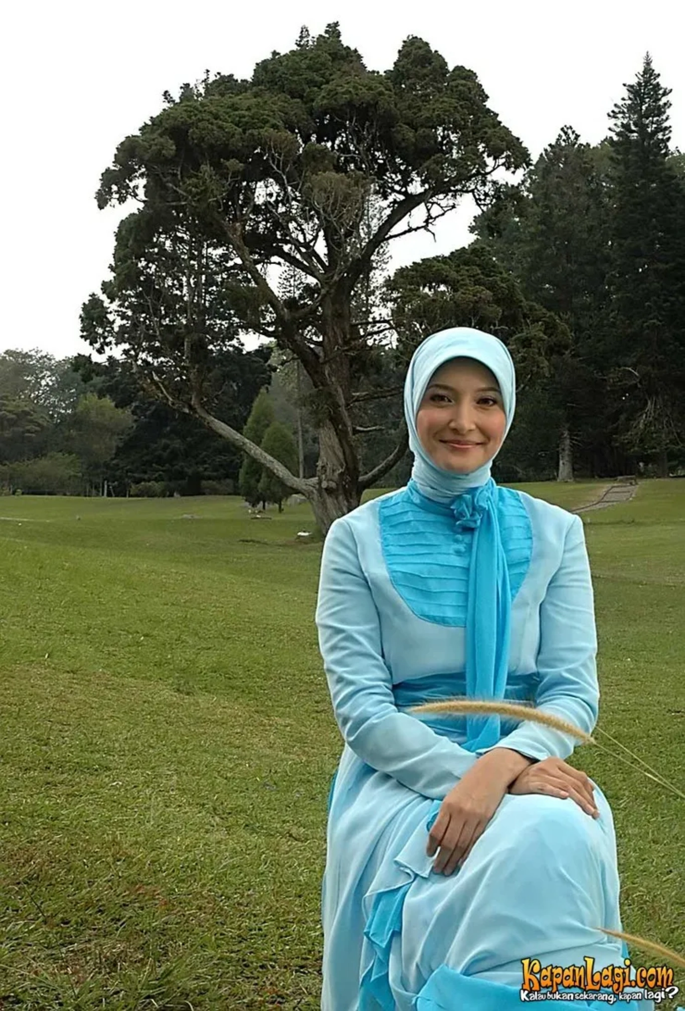 Jika Anda tidak melihat foto Inneke Koesherawati, kemungkinan karena foto dengan nomor tersebut tidak tersedia di Kapanlagi.com™