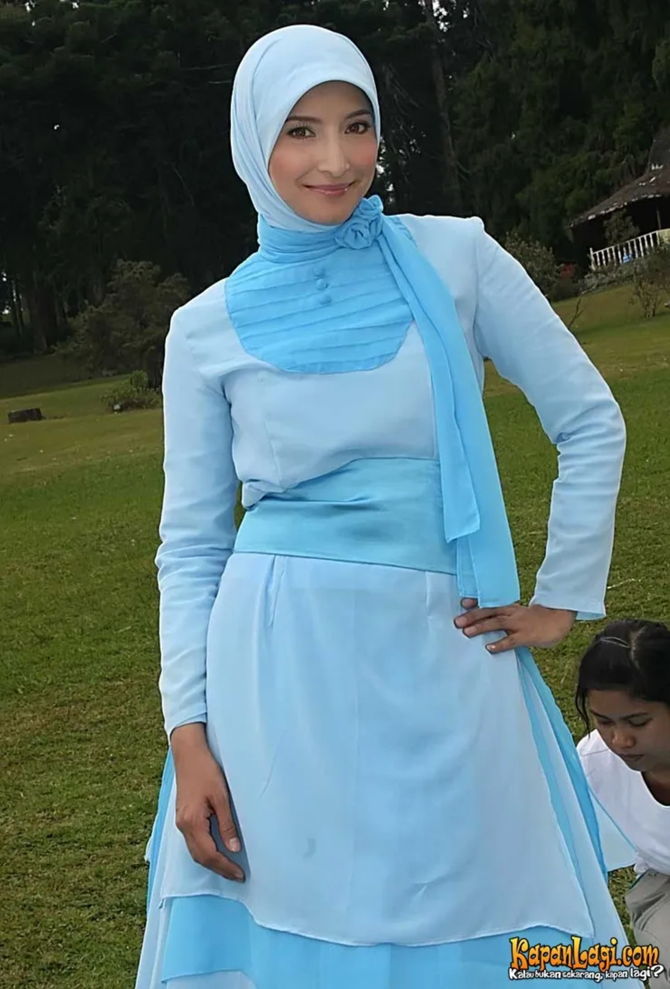 Jika Anda tidak melihat foto Inneke Koesherawati, kemungkinan karena foto dengan nomor tersebut tidak tersedia di Kapanlagi.com™