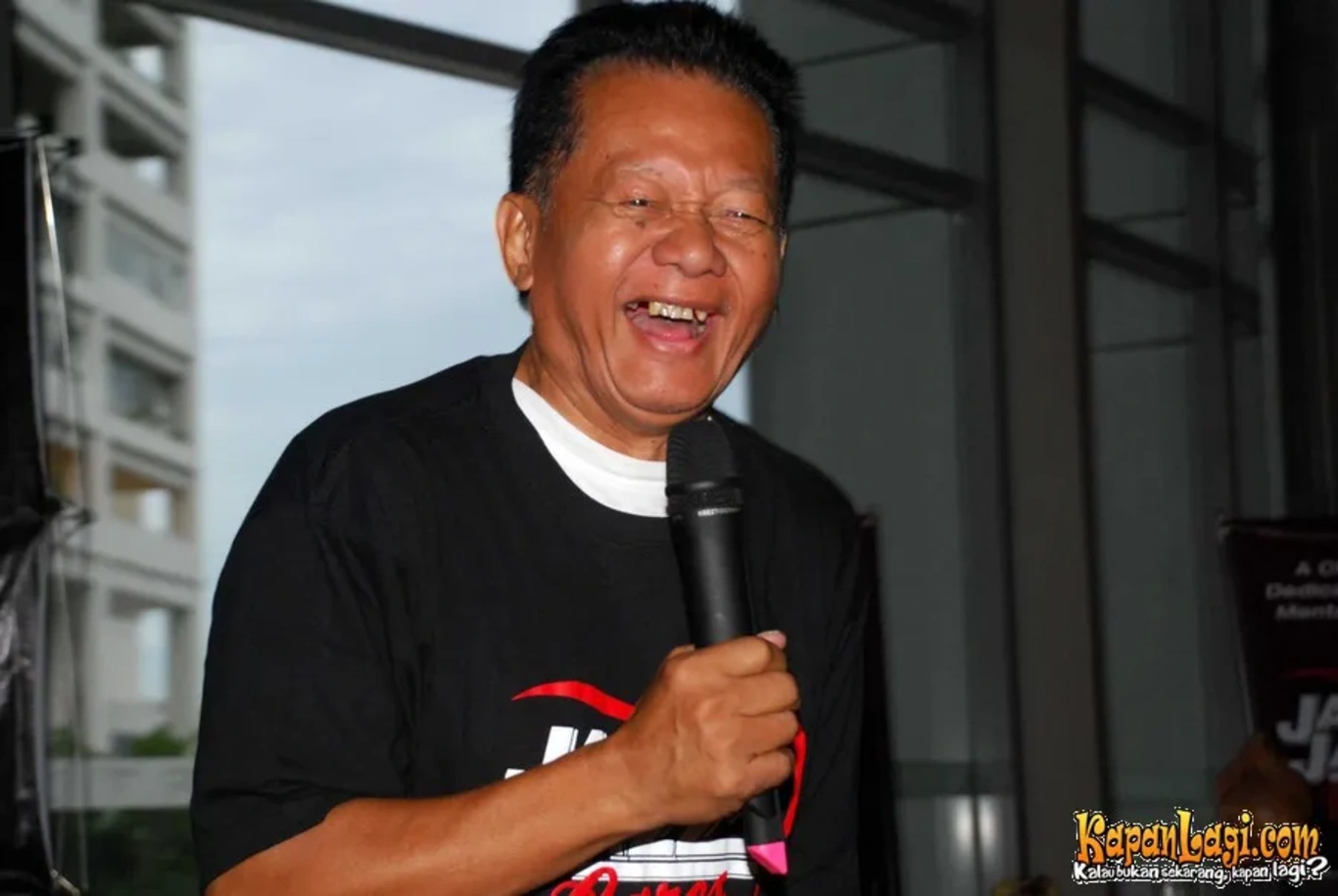 Jika Anda tidak melihat foto Ireng Maulana, kemungkinan karena foto dengan nomor tersebut tidak tersedia di Kapanlagi.com™