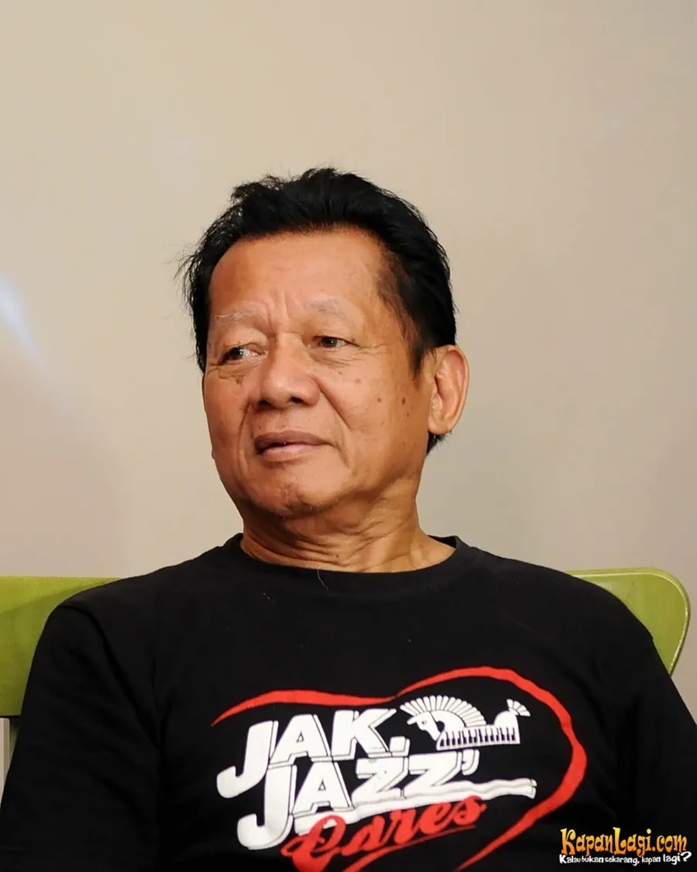 Jika Anda tidak melihat foto Ireng Maulana, kemungkinan karena foto dengan nomor tersebut tidak tersedia di Kapanlagi.com™