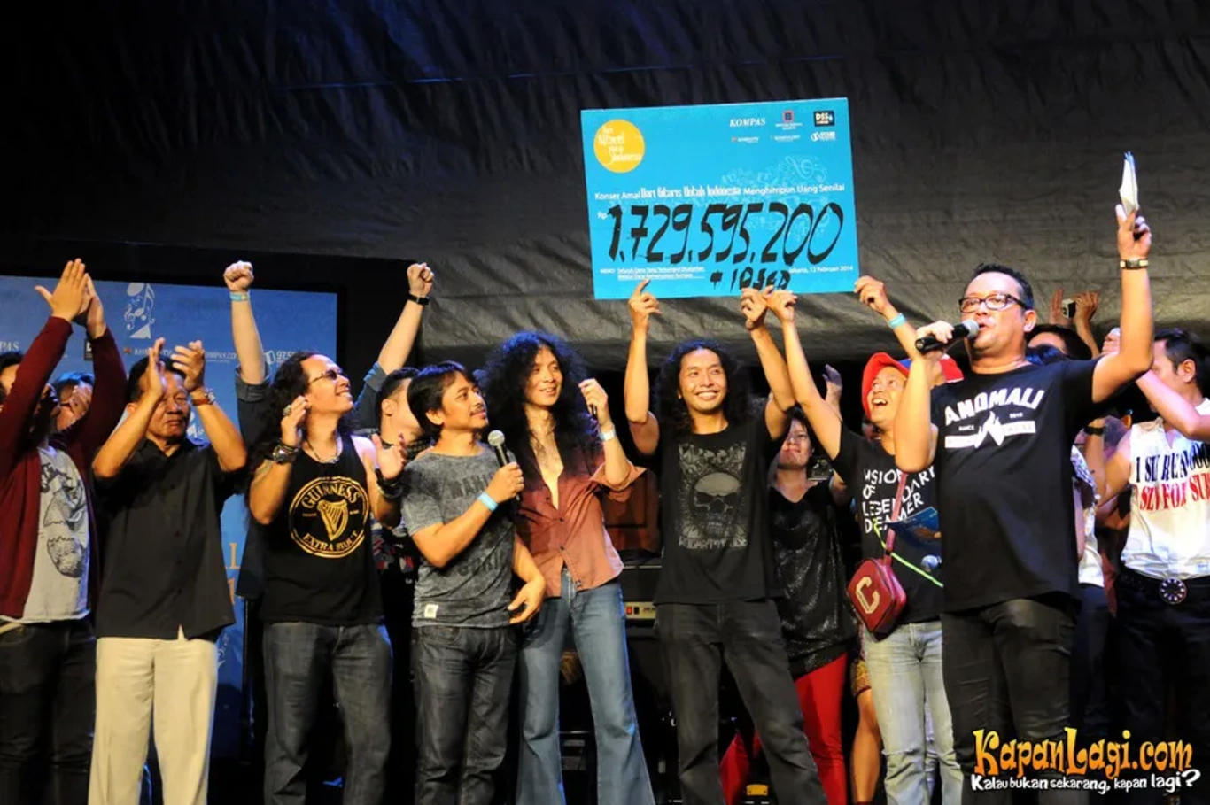 Jika Anda tidak melihat foto Ireng Maulana, kemungkinan karena foto dengan nomor tersebut tidak tersedia di Kapanlagi.com™