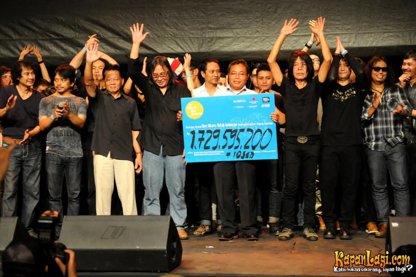 Jika Anda tidak melihat foto Ireng Maulana, kemungkinan karena foto dengan nomor tersebut tidak tersedia di Kapanlagi.com™