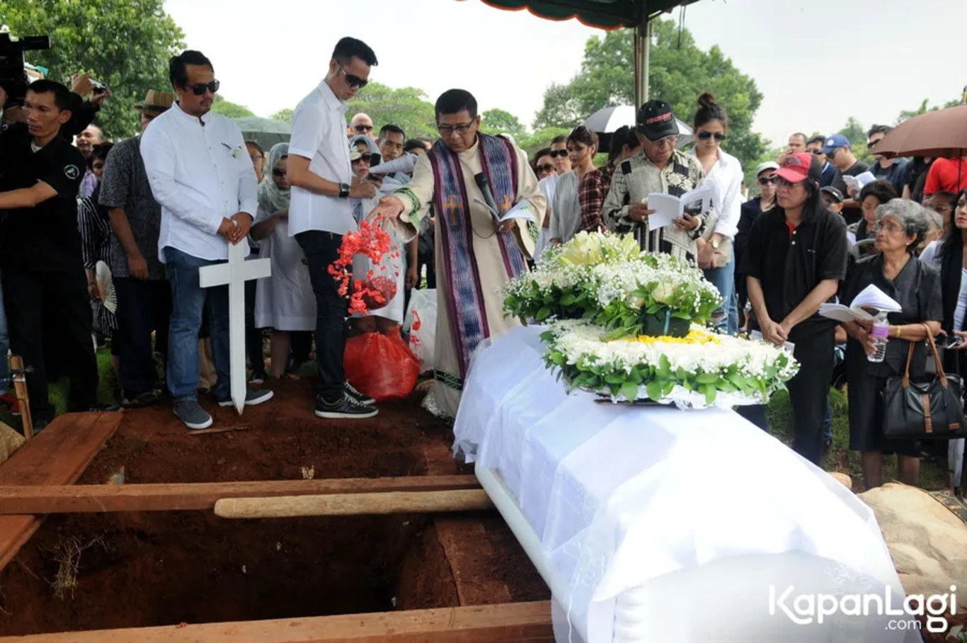 Jika Anda tidak melihat foto Ireng Maulana, kemungkinan karena foto dengan nomor tersebut tidak tersedia di Kapanlagi.com™