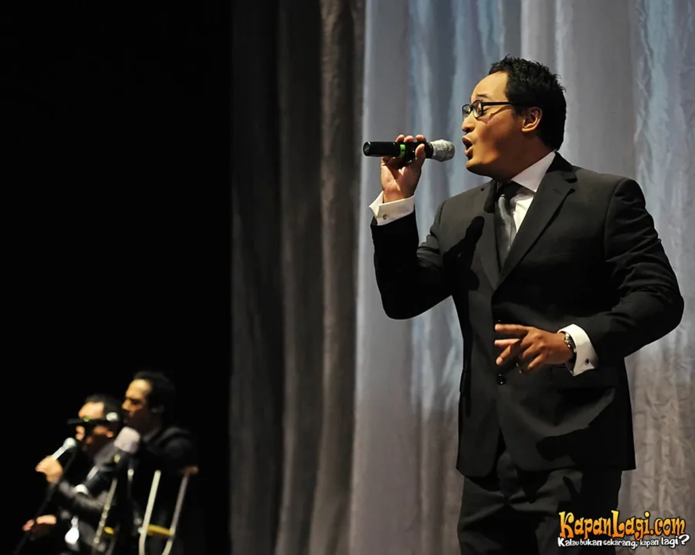 Jika Anda tidak melihat foto Jamaica Cafe, kemungkinan karena foto dengan nomor tersebut tidak tersedia di Kapanlagi.com™