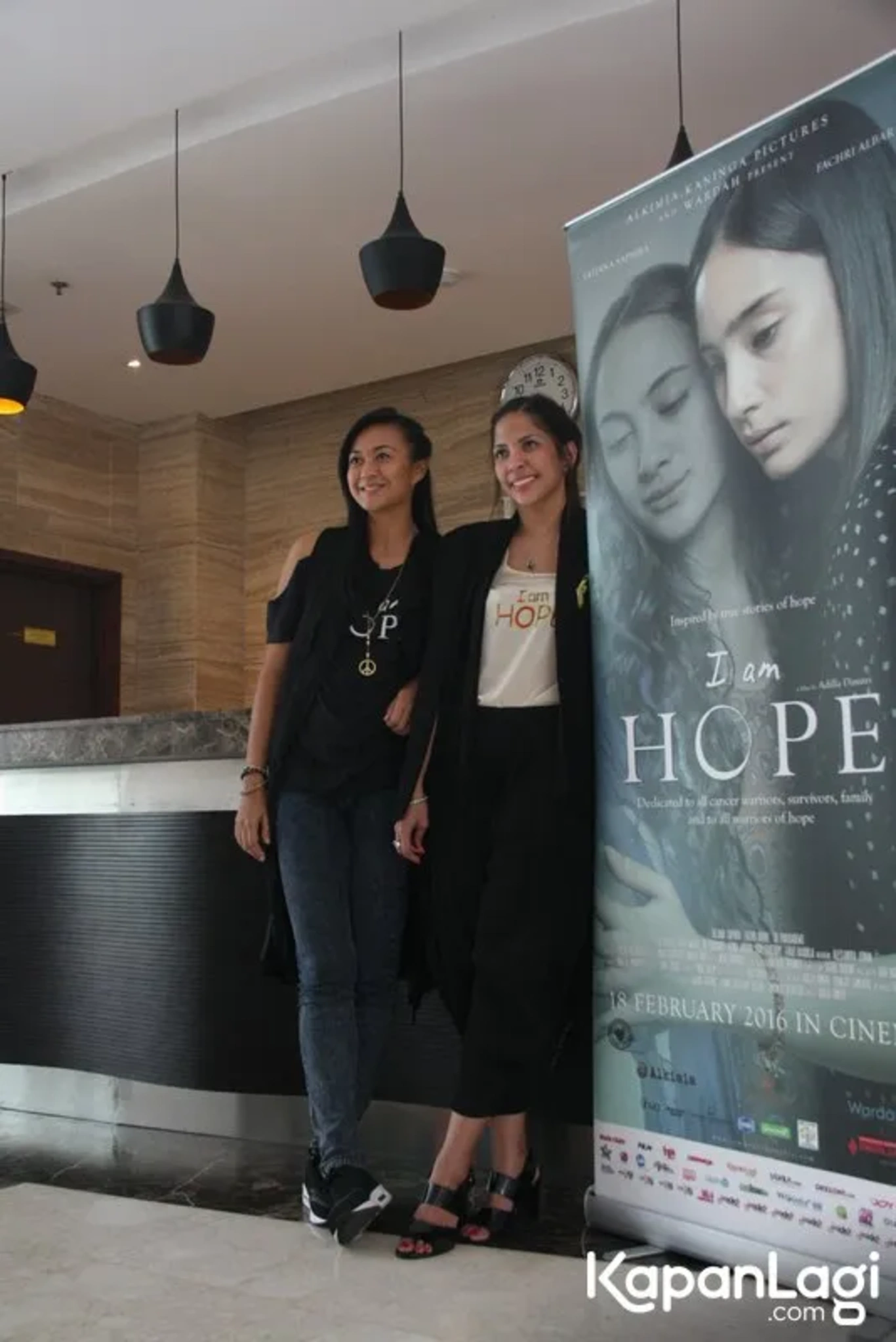Jika Anda tidak melihat foto Janna Sukasah Joesoef, kemungkinan karena foto dengan nomor tersebut tidak tersedia di Kapanlagi.com™