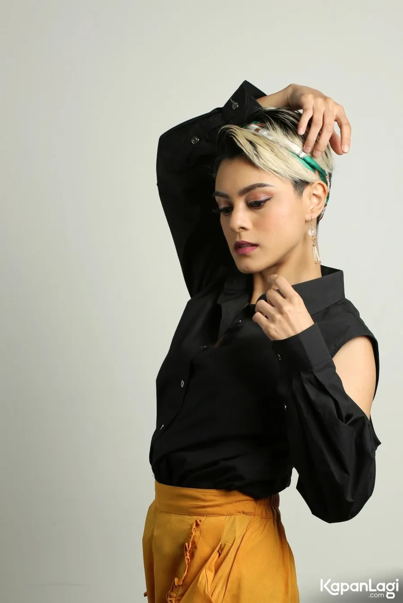 Jika Anda tidak melihat foto Jasmine, kemungkinan karena foto dengan nomor tersebut tidak tersedia di Kapanlagi.com™