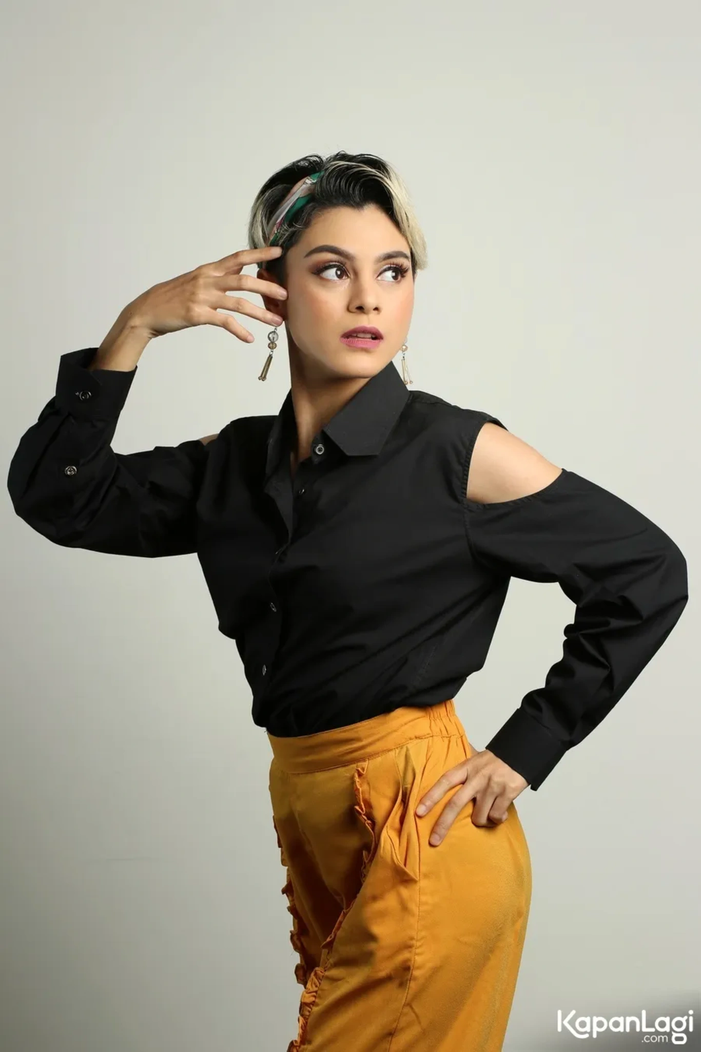 Jika Anda tidak melihat foto Jasmine, kemungkinan karena foto dengan nomor tersebut tidak tersedia di Kapanlagi.com™