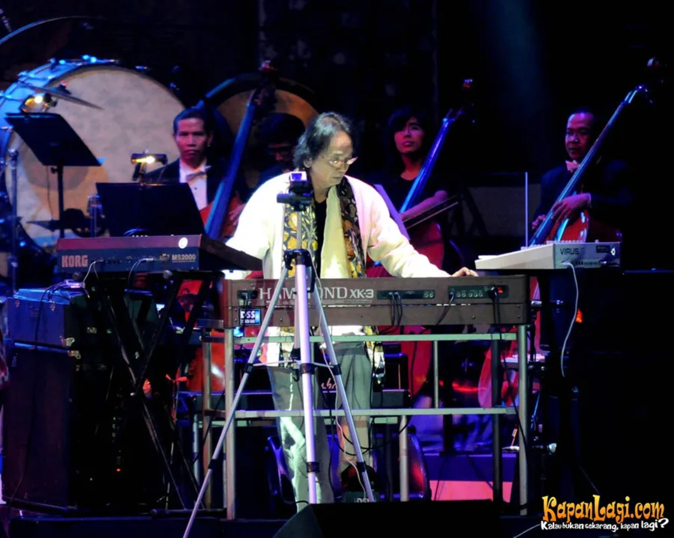 Jika Anda tidak melihat foto Jockie Soeryoprayogo, kemungkinan karena foto dengan nomor tersebut tidak tersedia di Kapanlagi.com™