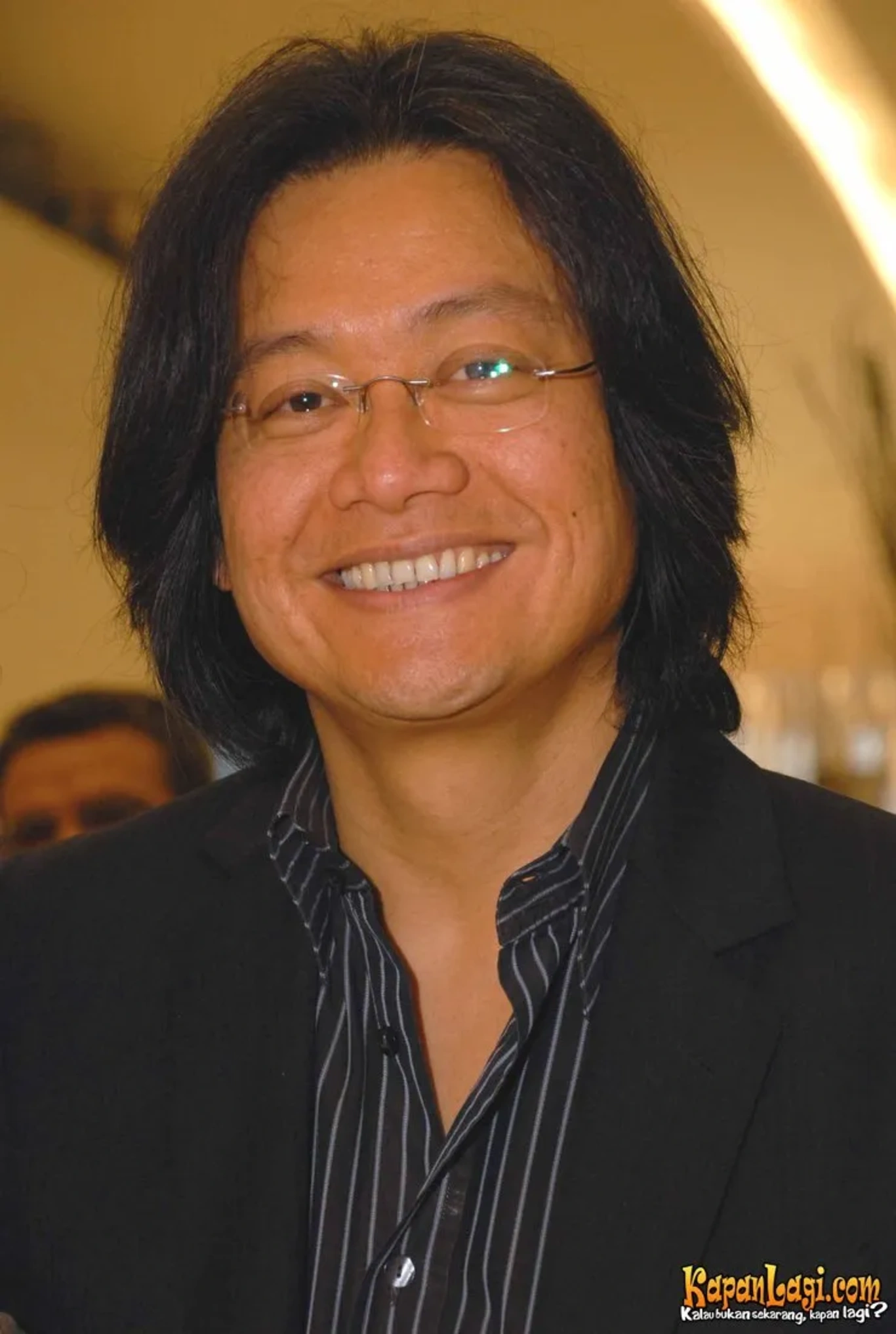 Jika Anda tidak melihat foto Johnny Andrean, kemungkinan karena foto dengan nomor tersebut tidak tersedia di Kapanlagi.com™