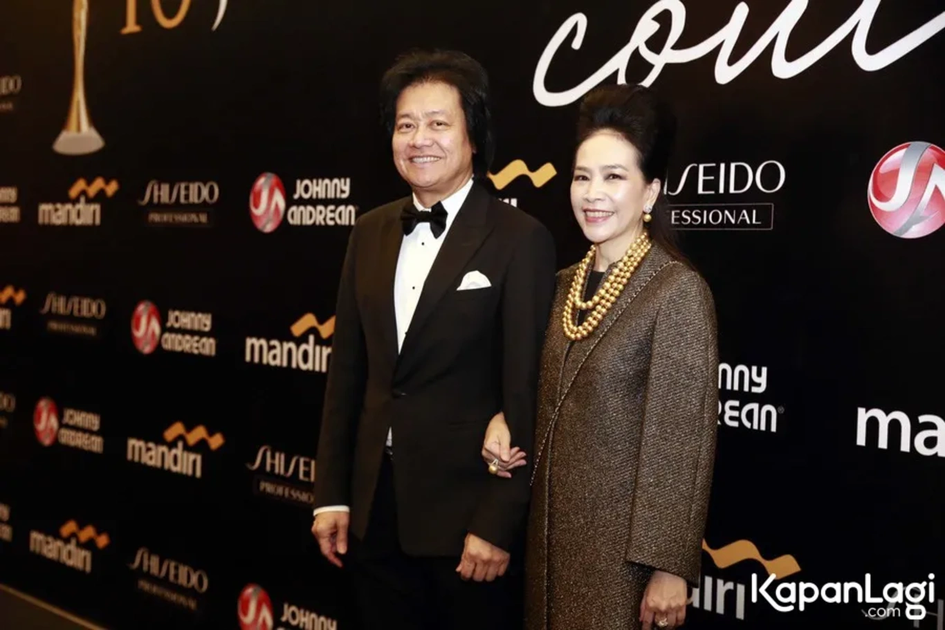 Jika Anda tidak melihat foto Johnny Andrean, kemungkinan karena foto dengan nomor tersebut tidak tersedia di Kapanlagi.com™