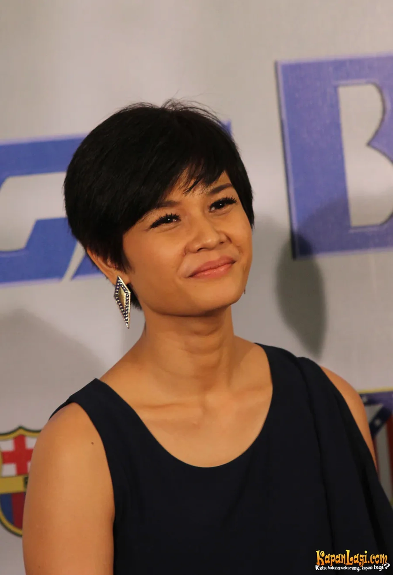 Jika Anda tidak melihat foto Kaemita Boediono, kemungkinan karena foto dengan nomor tersebut tidak tersedia di Kapanlagi.com™