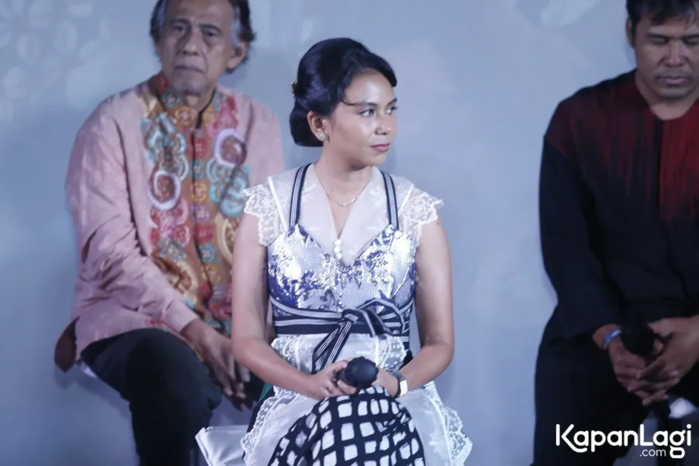 Jika Anda tidak melihat foto Kamila Andini, kemungkinan karena foto dengan nomor tersebut tidak tersedia di Kapanlagi.com™