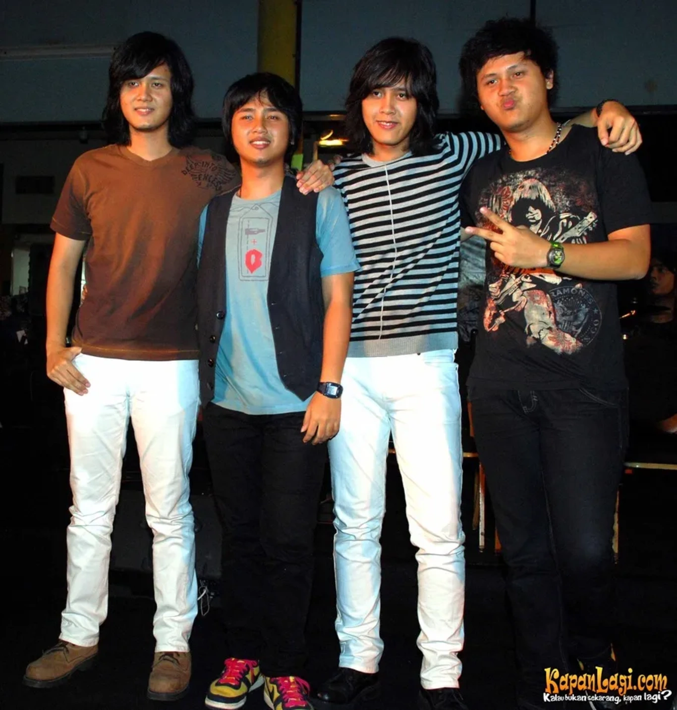 Jika Anda tidak melihat foto Kanda Band, kemungkinan karena foto dengan nomor tersebut tidak tersedia di Kapanlagi.com™