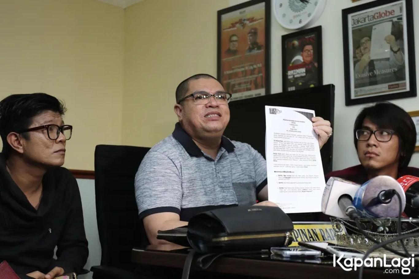 Jika Anda tidak melihat foto Kanda Band, kemungkinan karena foto dengan nomor tersebut tidak tersedia di Kapanlagi.com™