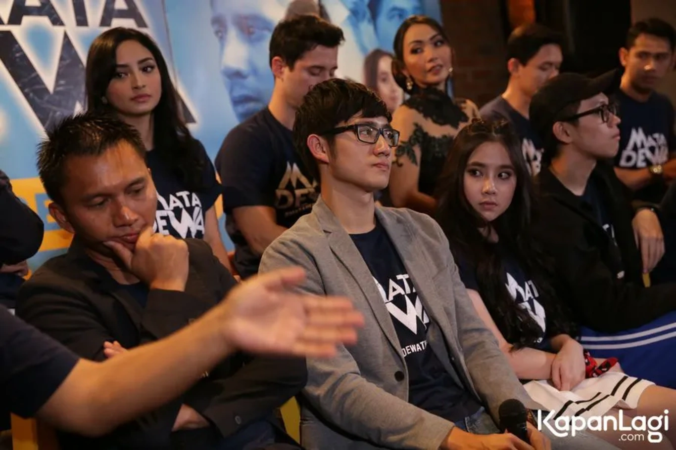 Jika Anda tidak melihat foto Kenny Austin, kemungkinan karena foto dengan nomor tersebut tidak tersedia di Kapanlagi.com™