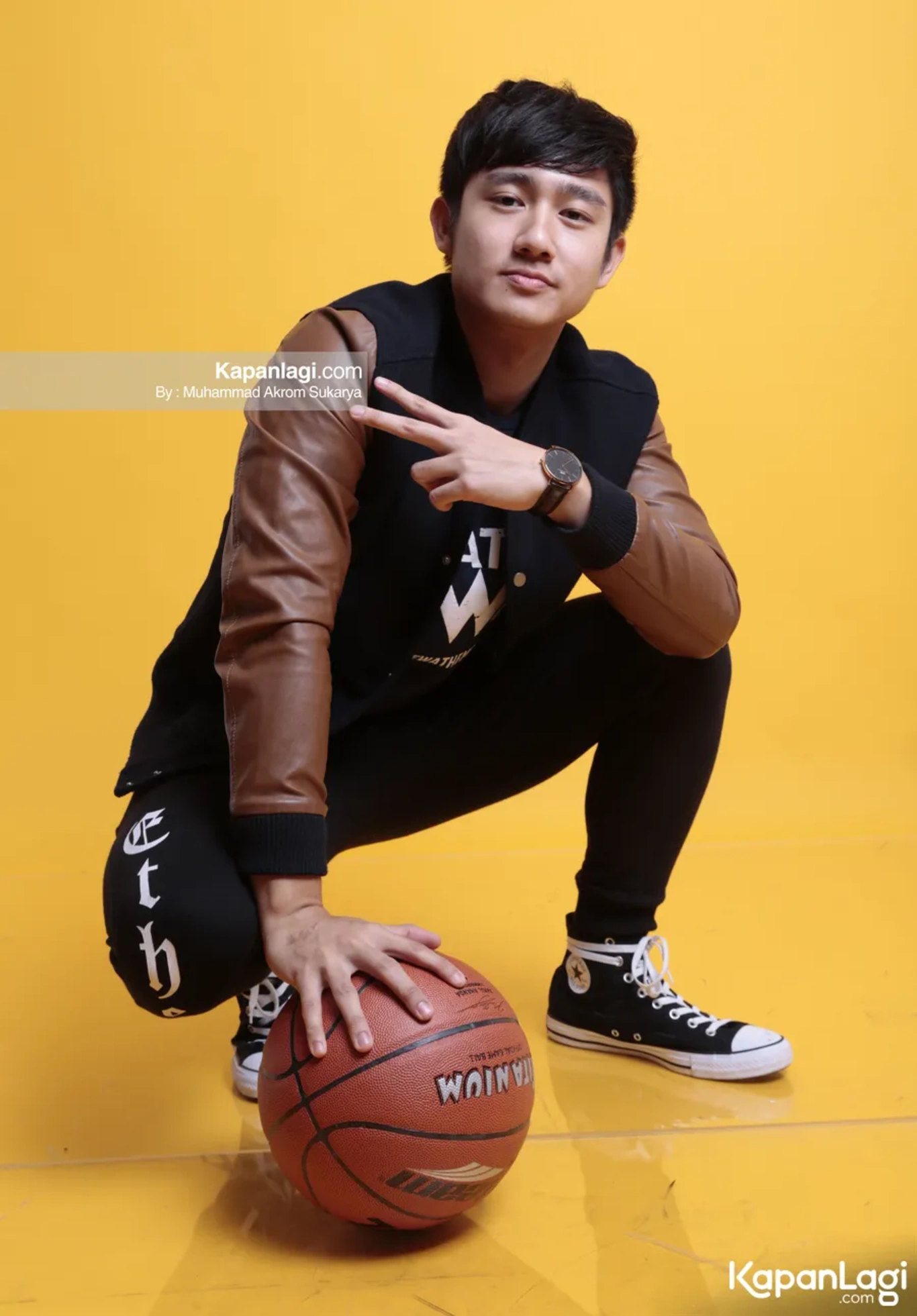 Jika Anda tidak melihat foto Kenny Austin, kemungkinan karena foto dengan nomor tersebut tidak tersedia di Kapanlagi.com™