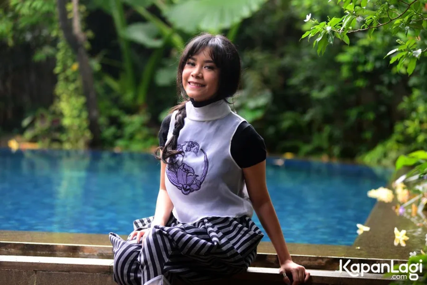 Jika Anda tidak melihat foto Kila Shafia, kemungkinan karena foto dengan nomor tersebut tidak tersedia di Kapanlagi.com™