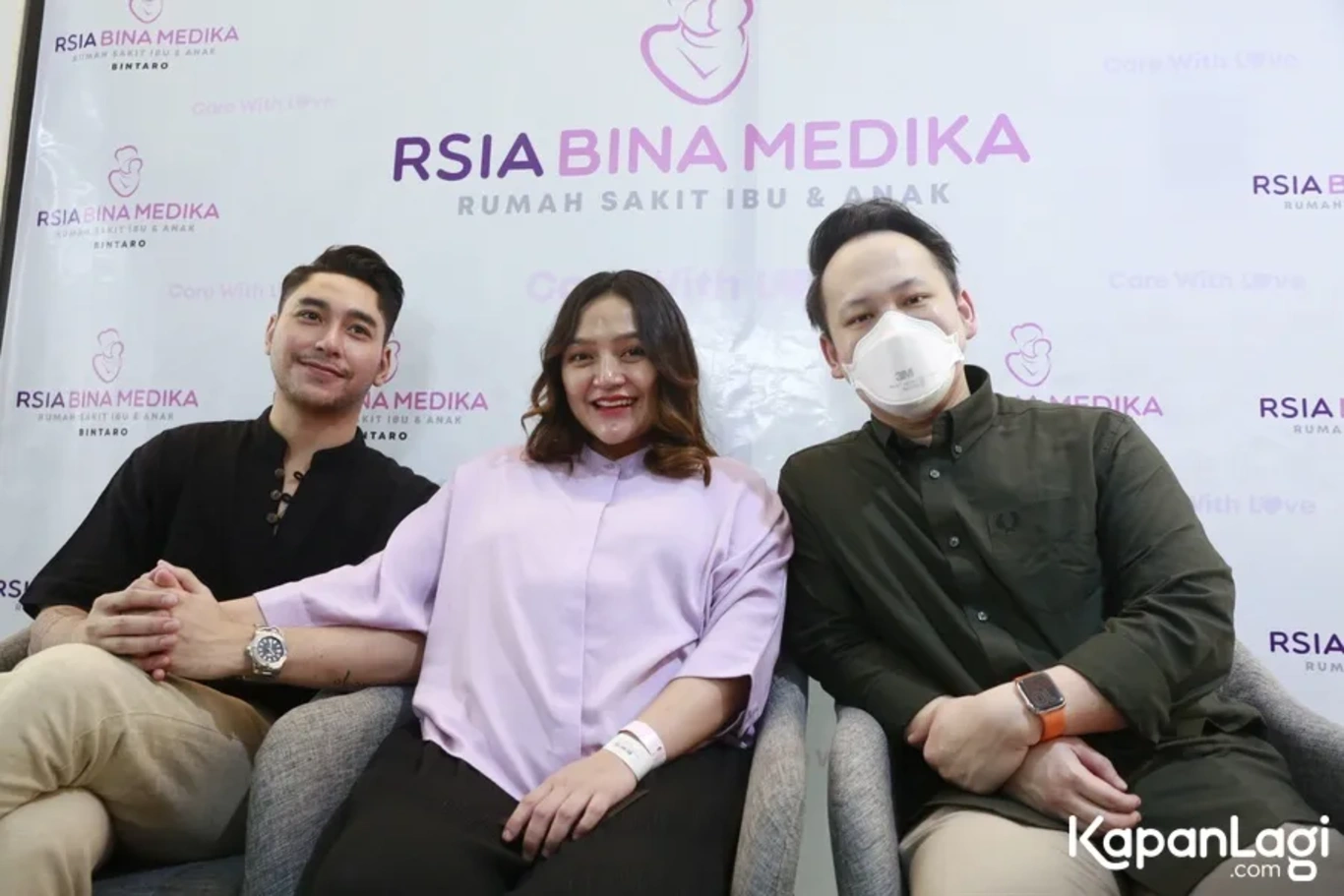 Jika Anda tidak melihat foto Krisjiana Baharudin, kemungkinan karena foto dengan nomor tersebut tidak tersedia di Kapanlagi.com™
