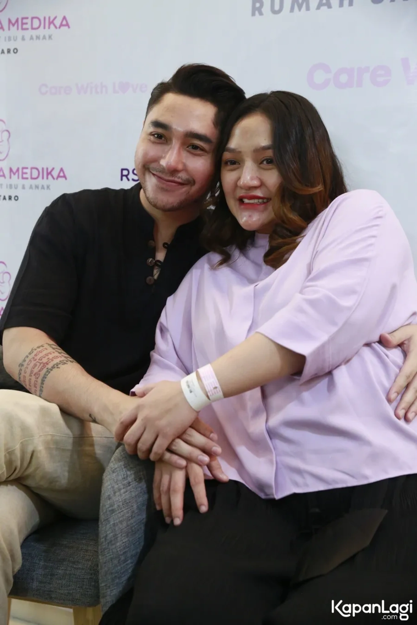 Jika Anda tidak melihat foto Krisjiana Baharudin, kemungkinan karena foto dengan nomor tersebut tidak tersedia di Kapanlagi.com™