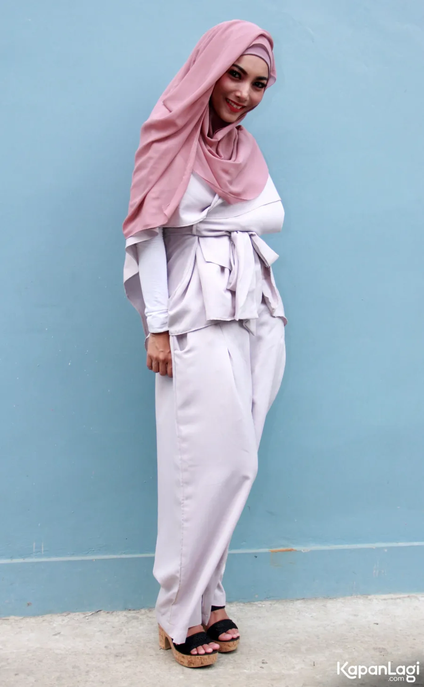 Jika Anda tidak melihat foto Linda Ramadhanty, kemungkinan karena foto dengan nomor tersebut tidak tersedia di Kapanlagi.com™