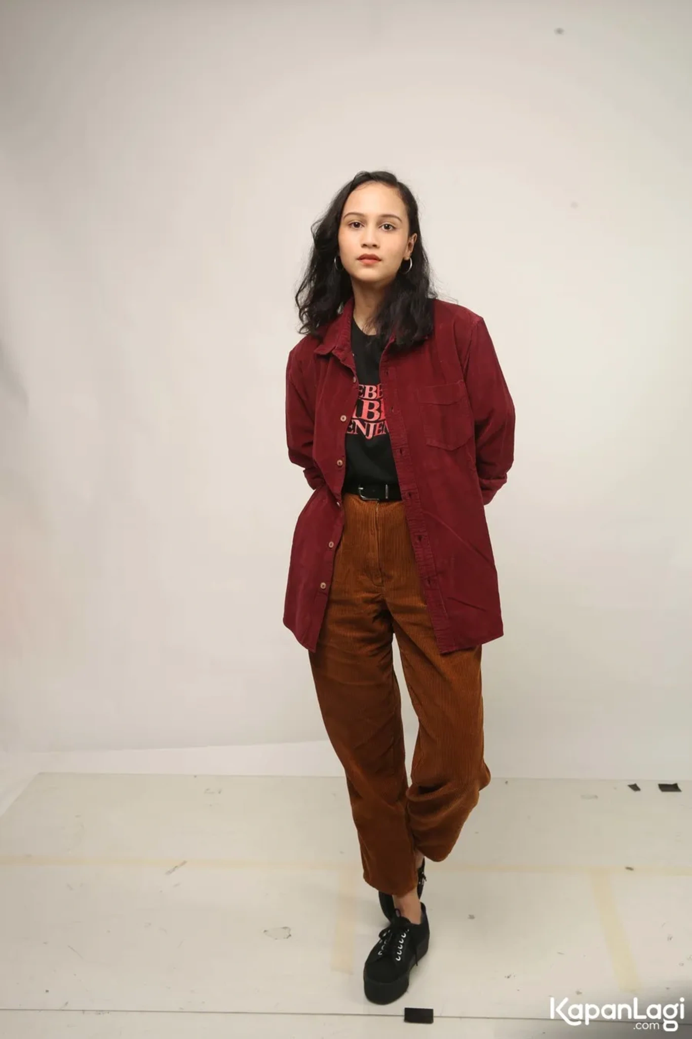 Jika Anda tidak melihat foto Lutesha, kemungkinan karena foto dengan nomor tersebut tidak tersedia di Kapanlagi.com™