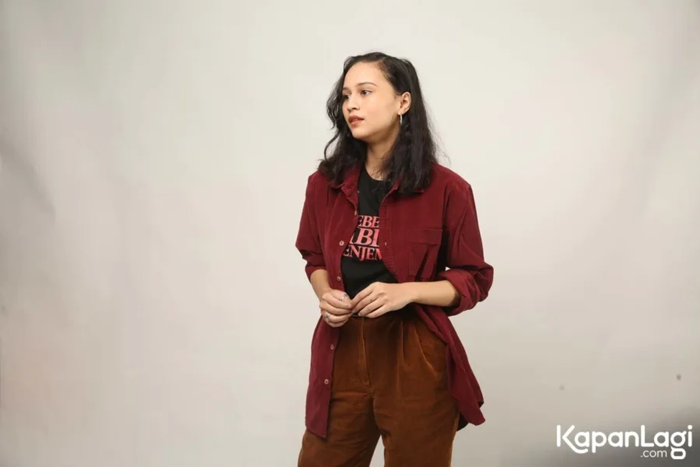 Jika Anda tidak melihat foto Lutesha, kemungkinan karena foto dengan nomor tersebut tidak tersedia di Kapanlagi.com™
