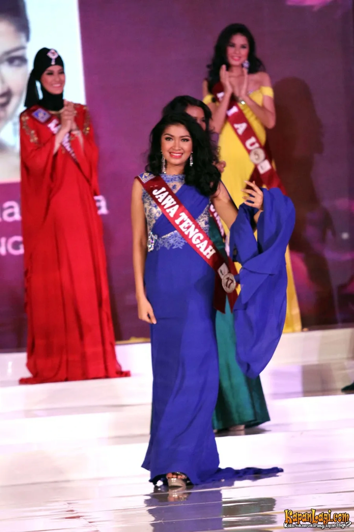 Jika Anda tidak melihat foto Nabilla Shabrina, kemungkinan karena foto dengan nomor tersebut tidak tersedia di Kapanlagi.com™