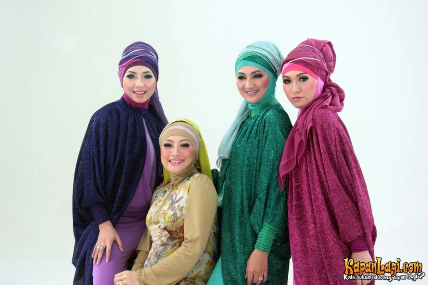 Jika Anda tidak melihat foto Nadhira, kemungkinan karena foto dengan nomor tersebut tidak tersedia di Kapanlagi.com™