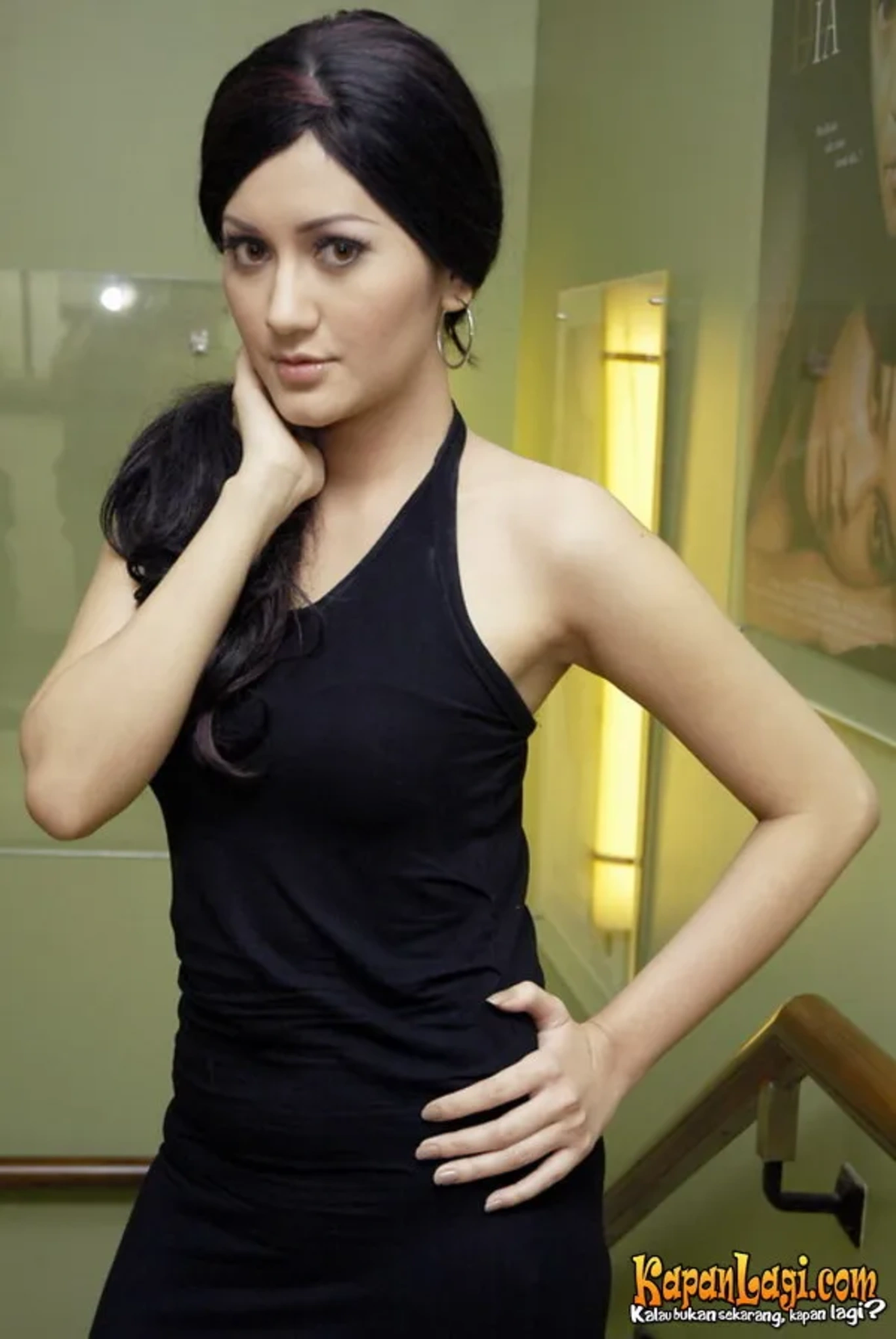 Jika Anda tidak melihat foto Nana Khairina, kemungkinan karena foto dengan nomor tersebut tidak tersedia di Kapanlagi.com™