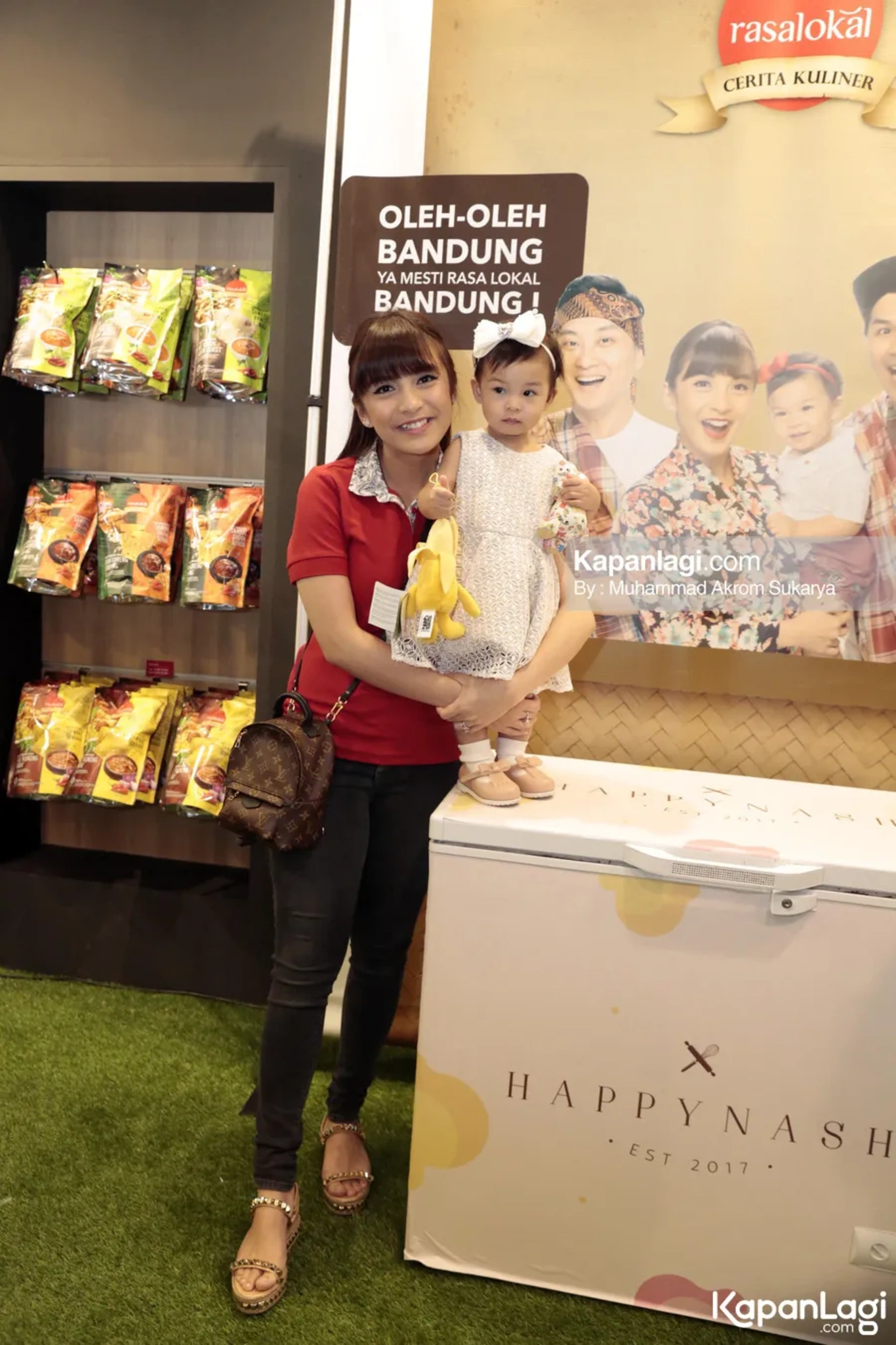Jika Anda tidak melihat foto Nastusha Olivia Alinskie, kemungkinan karena foto dengan nomor tersebut tidak tersedia di Kapanlagi.com™