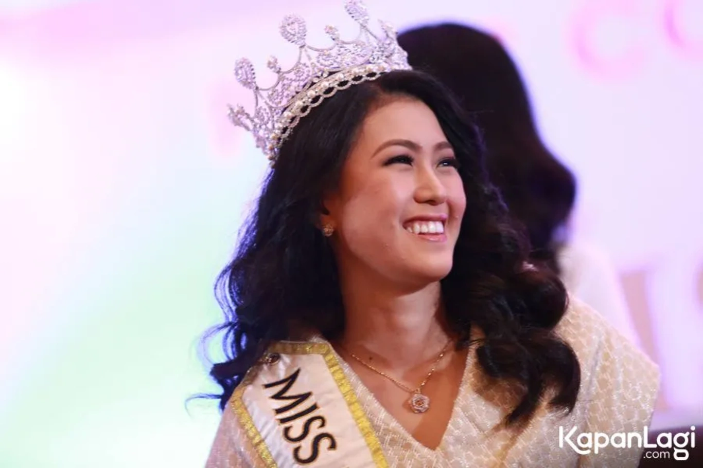 Jika Anda tidak melihat foto Natasha Manuella, kemungkinan karena foto dengan nomor tersebut tidak tersedia di Kapanlagi.com™