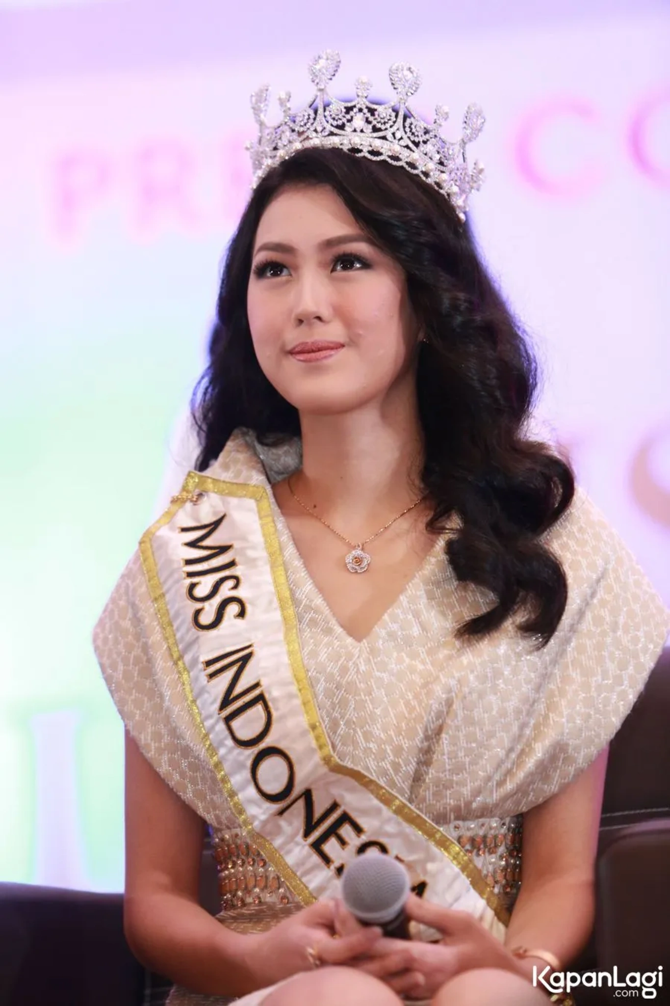 Jika Anda tidak melihat foto Natasha Manuella, kemungkinan karena foto dengan nomor tersebut tidak tersedia di Kapanlagi.com™