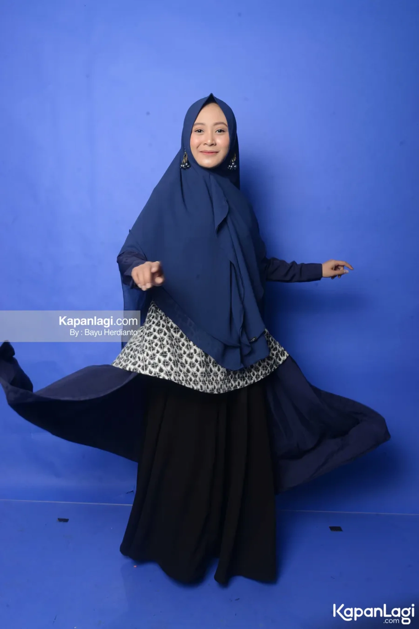 Jika Anda tidak melihat foto Nazar Zea Giena, kemungkinan karena foto dengan nomor tersebut tidak tersedia di Kapanlagi.com™